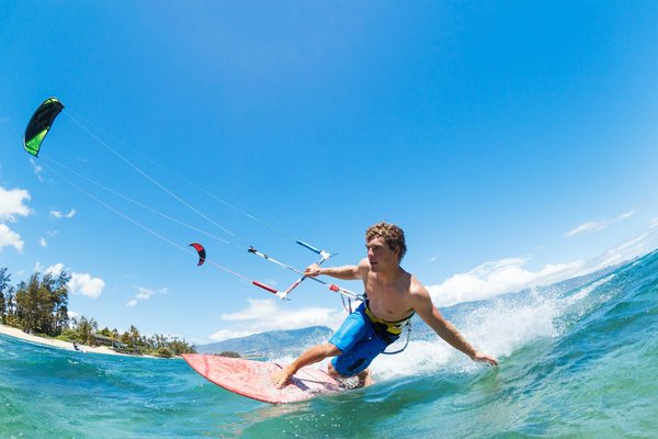 Les meilleures destinations pour des vacances de kite-surf